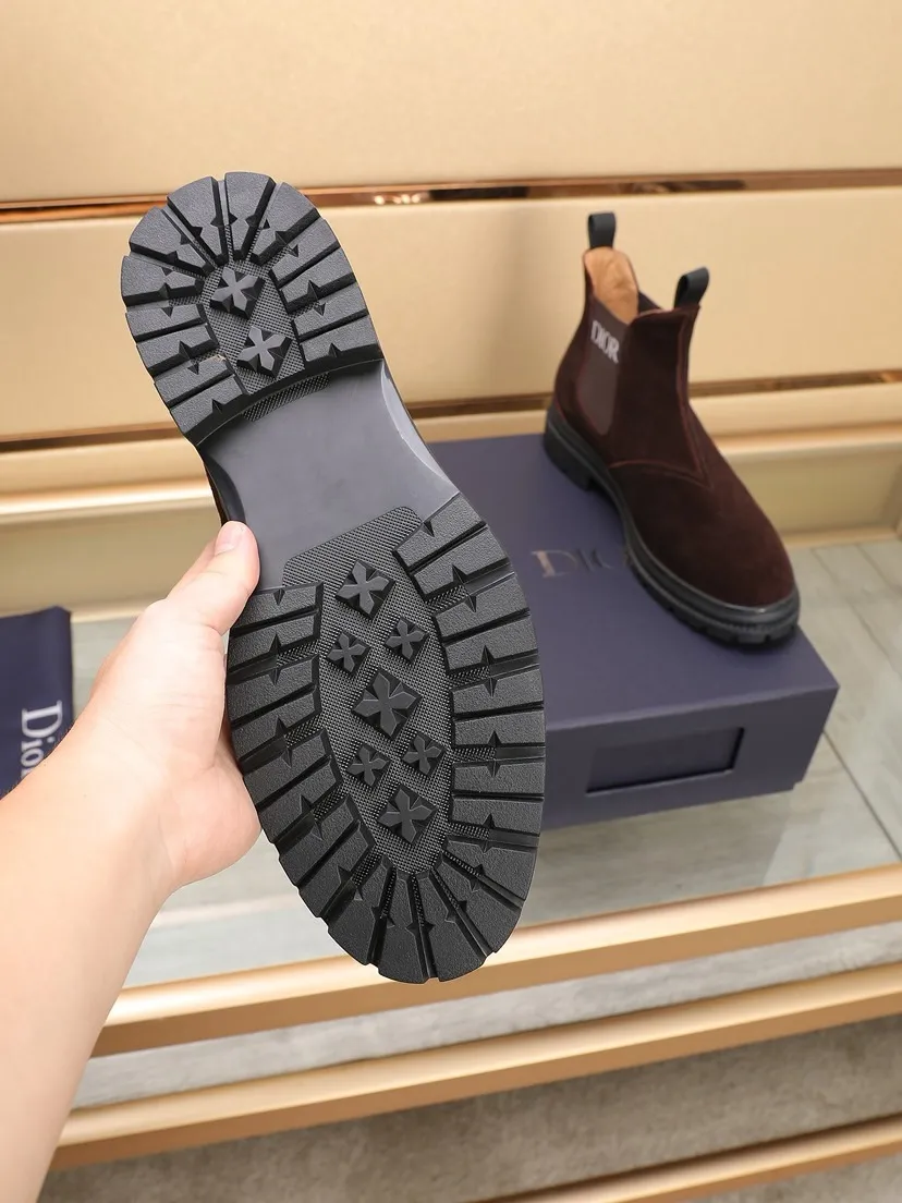 Men's men's shoes 💰P500💰[Dior] Dior ✨ is online at the same time 👏 This casual sneaker is a new product in the series and continues Di*r's classic style. The upper is made of original first-layer cowhide, paired with a textured outsole, and the brand's iconic details are on the side openings to enhance the style. Fashionable and versatile. Create a casual look. Size: 38-44 (45 customized)